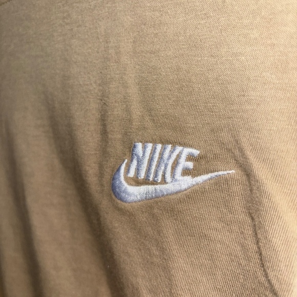 Ladies XL Nike tshirt great condition - Picture 3 of 6